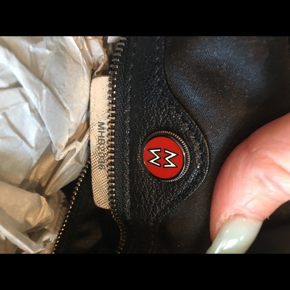 👛👜NWOT - MICHELE SHOULDER BAG - Picture 11 of 11